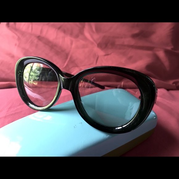 GUCCI Vintage style sun glasses